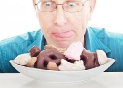 Thói quen ăn đồ ngọt làm giảm chức năng tiêu diệt vi khuẩn của bạch cầu Ảnh: Sodahead.com