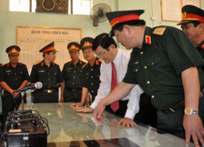 Chủ tịch nước Trương Tấn Sang thăm Sở chỉ huy Lữ đoàn 297