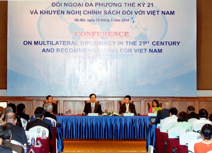 Thủ tướng Nguyễn Tấn Dũng; Phó Thủ tướng, Bộ trưởng Ngoại giao Phạm Bình Minh  chủ trì Hội nghị