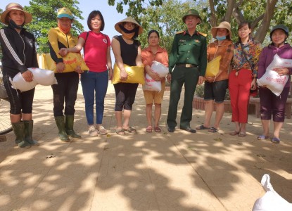 Hội Chữ thập đỏ thành phố Việt Trì hỗ trợ đồng bào miền Trung