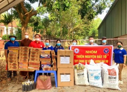 Tình nguyện viên Chữ thập đỏ chung tay hỗ trợ phòng chống dịch Covid-19