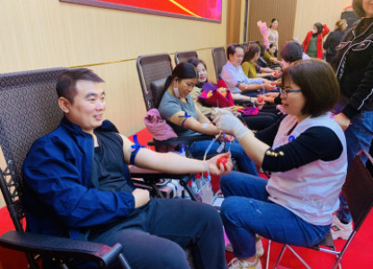 596 đơn vị máu được tiếp nhận tại ngày hội hiến máu tình nguyện “Giọt hồng Thanh Sơn”