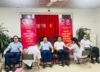 “Giọt hồng Blouse trắng Đất Tổ 2026”: Khi người thầy thuốc trở thành người hiến máu