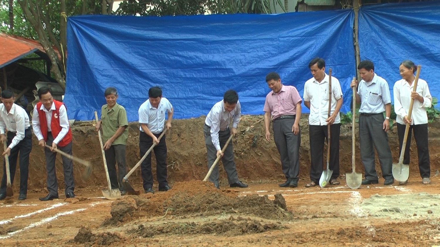 Việt Trì: Khởi công xây nhà nhân đạo cho hộ gia đình có hoàn cảnh khó khăn xã Phượng Lâu